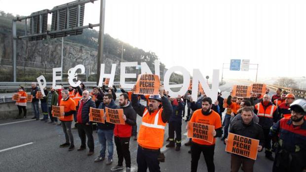 Alcoa y los sindicatos llegan a un preacuerdo sobre 355 de los 623 trabajadores del ERE