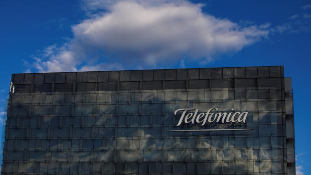Telefónica vende a Slim sus filiales de Guatemala y El Salvador por 570 millones de euros