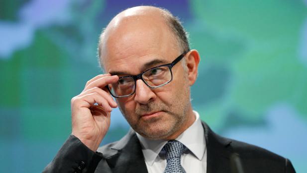 Bruselas advierte de que los Presupuestos corren el riesgo de incumplir las reglas fiscales europeas