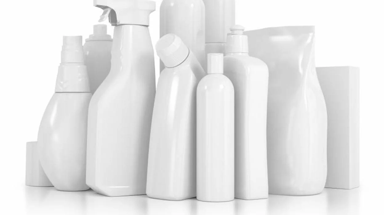 Los mejores detergentes para quitar las manchas de comida de la ropa, según la OCU
