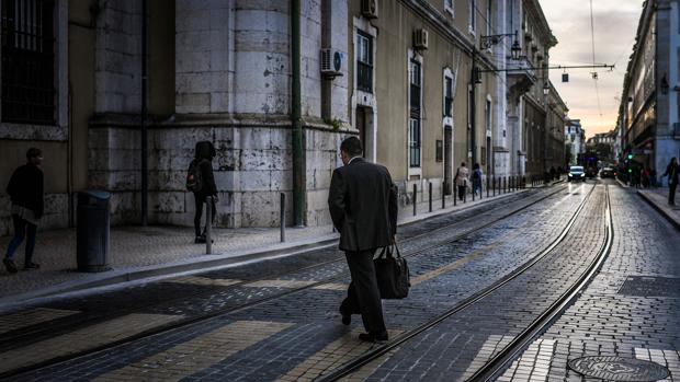 Los funcionarios de Portugal ya pueden prejubilarse desde los 55 años con el 100% de su sueldo