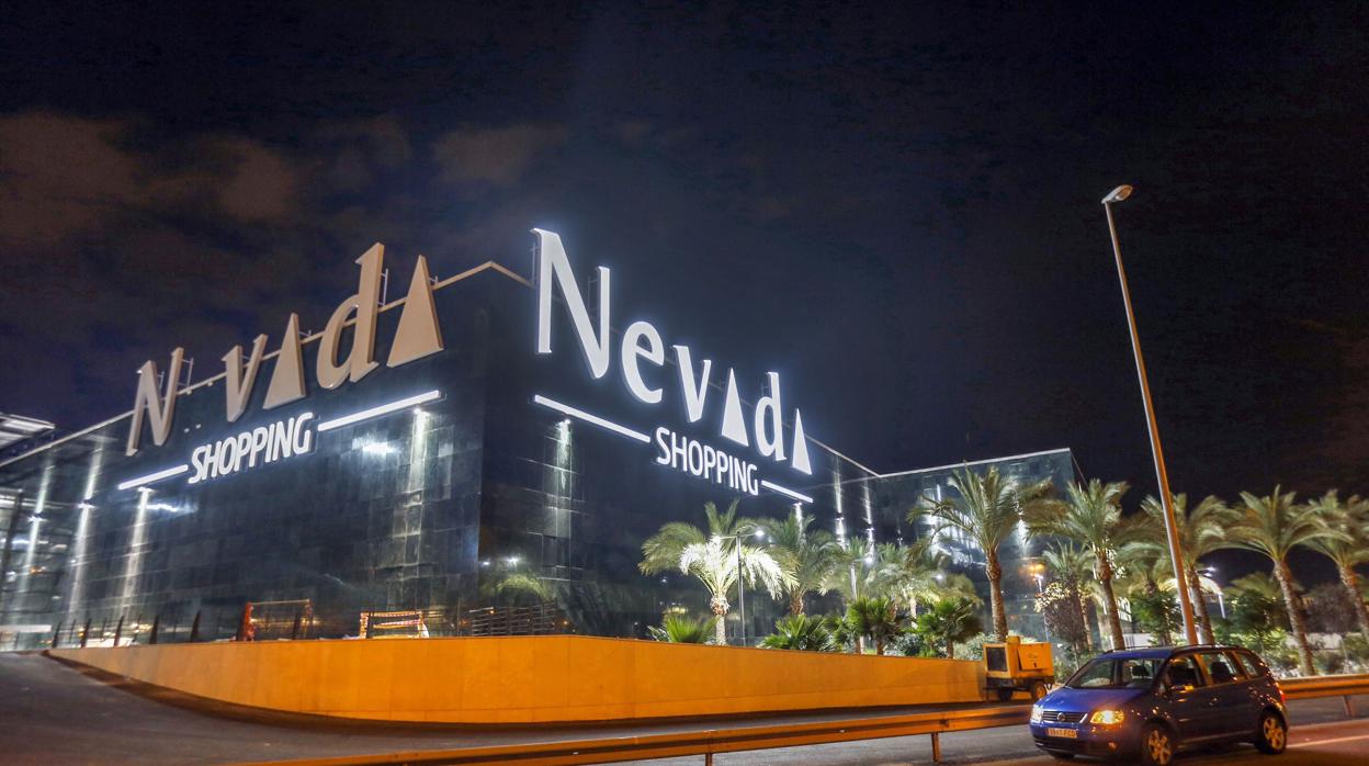 Centro comercial Nevada, valorado en 675 millones de euros y propiedad de una socimi de Tomás Olivo