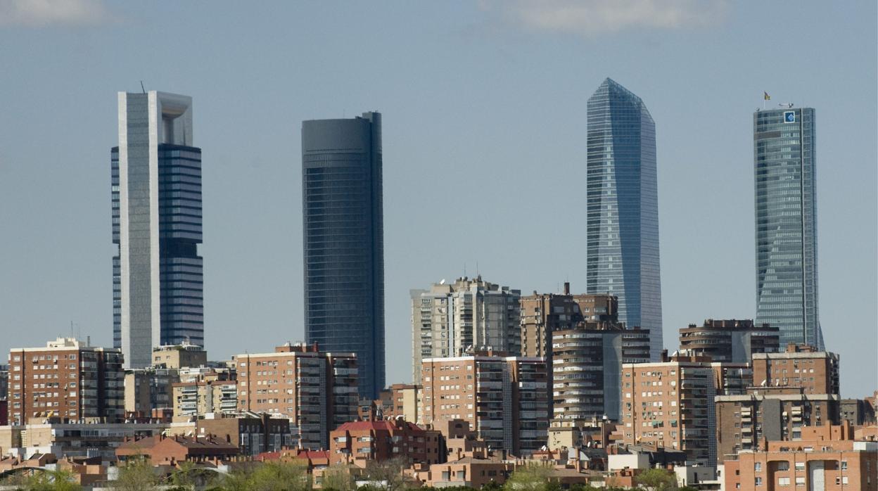 Los economistas estiman que Madrid desbancó a Cataluña como la región con más PIB de España