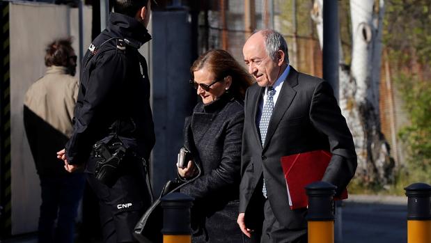 MAFO se lava las manos en el juicio por la salida a Bolsa de Bankia y otras cuatro noticias económicas