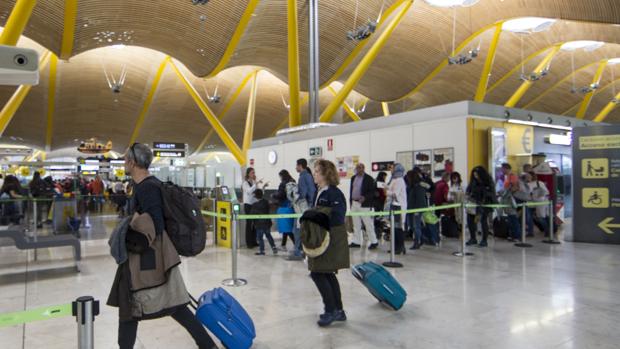 Huelga en Barajas y Adif: cuándo tengo derecho a una indemnización y otras cuatro noticias económicas