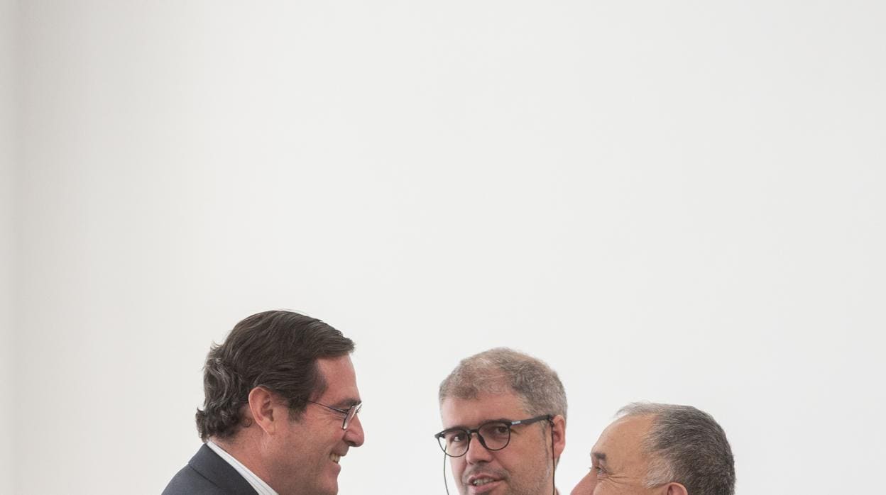 Garamendi, Sordo y Álvarez, en un reciente encuentro