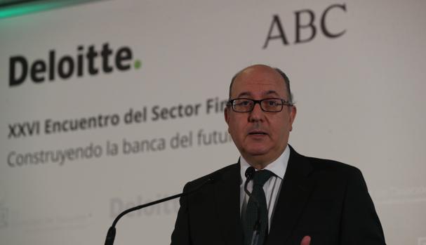 La banca española replica al supervisor y alerta de que pedirle más capital puede asfixiar el crédito