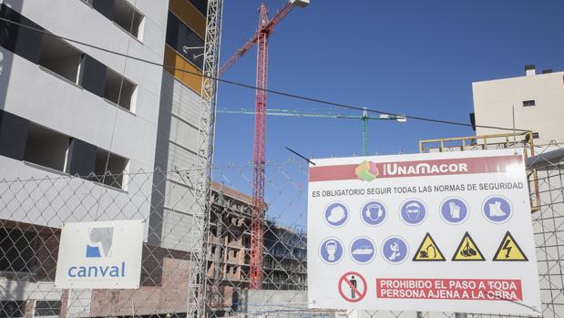 El número transacciones de compraventa de vivienda cae un 2,9% en el primer trimestre, según notarios