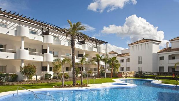 Un inversor compra el icónico hotel Byclos de Mijas para reabrirlo en 2021