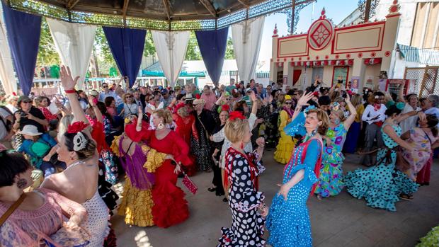 Alarma en la Feria de Jerez: un «ejército de inspectores» pide los horarios de trabajo