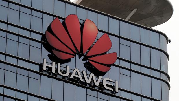 Vodafone y EE retiran sus Huawei compatibles con el 5G y otras noticias económicas