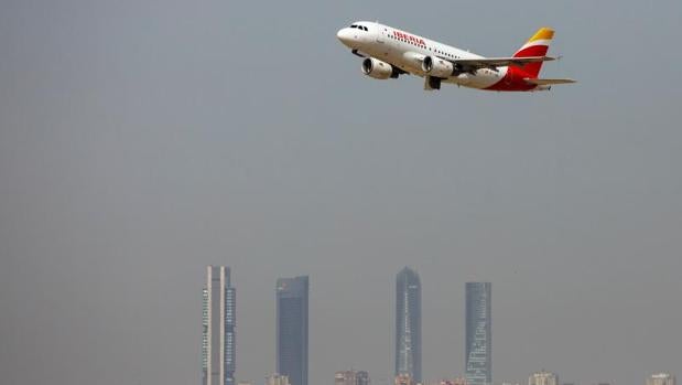 Iberia seleccionará a pilotos para ingresar directamente en su flota de largo radio