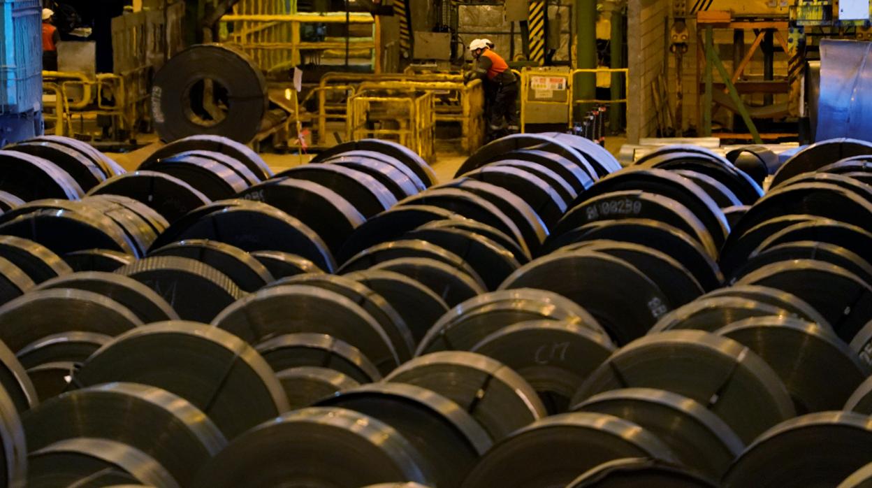 China Baowu Steel Group se hará con el control del 51% de su competidora Magang Group Holding