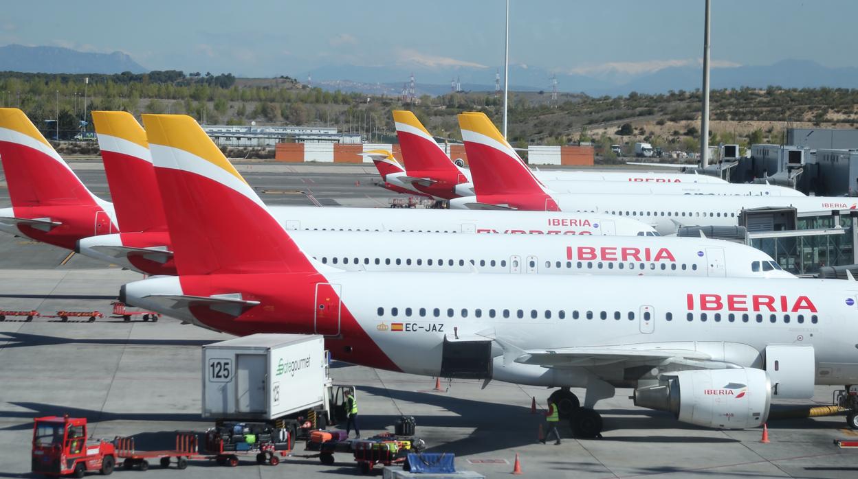 Aviones en el aeropuerto de Barajas durante la opercación salida de Semana Santa