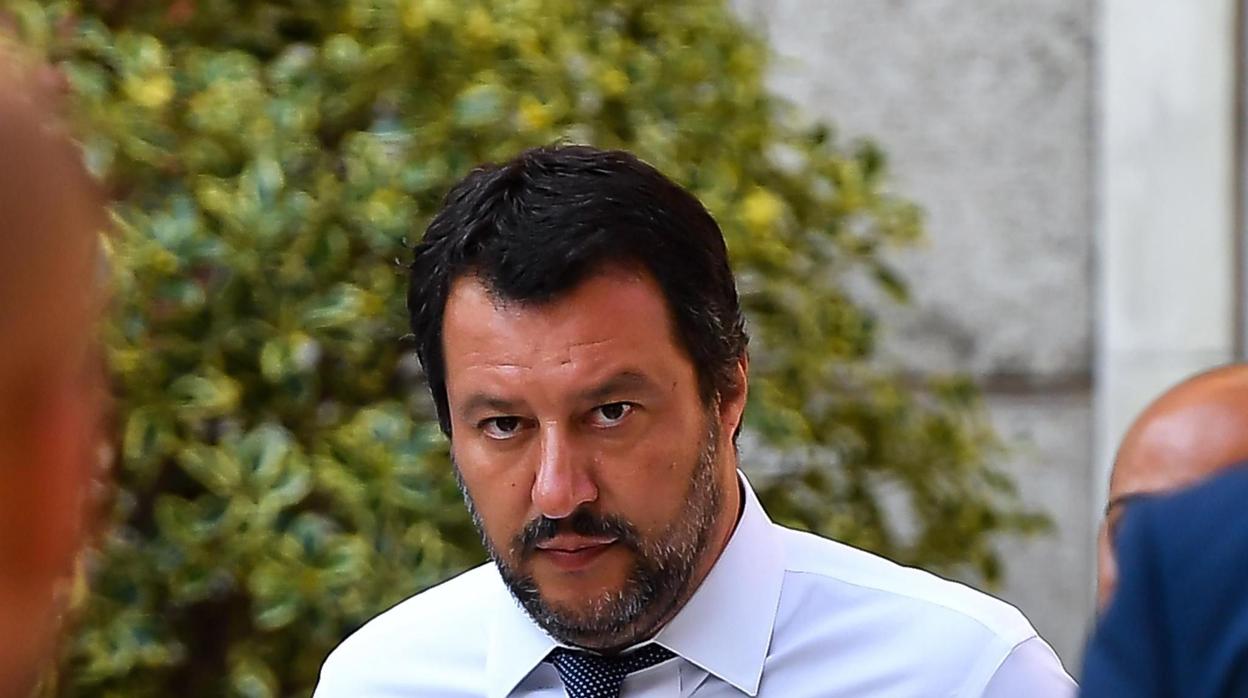 La última «varita mágica» que el vicepresidente Salvini se ha sacado de la manga es la «flat tax», un impuesto único para empresas y familias con un coste de 5.000 millones... sobre el que no hay pistas de cómo se financiara