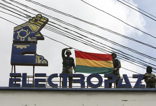 Los militares tomaron la sede de Electropaz, filial de Iberdrola