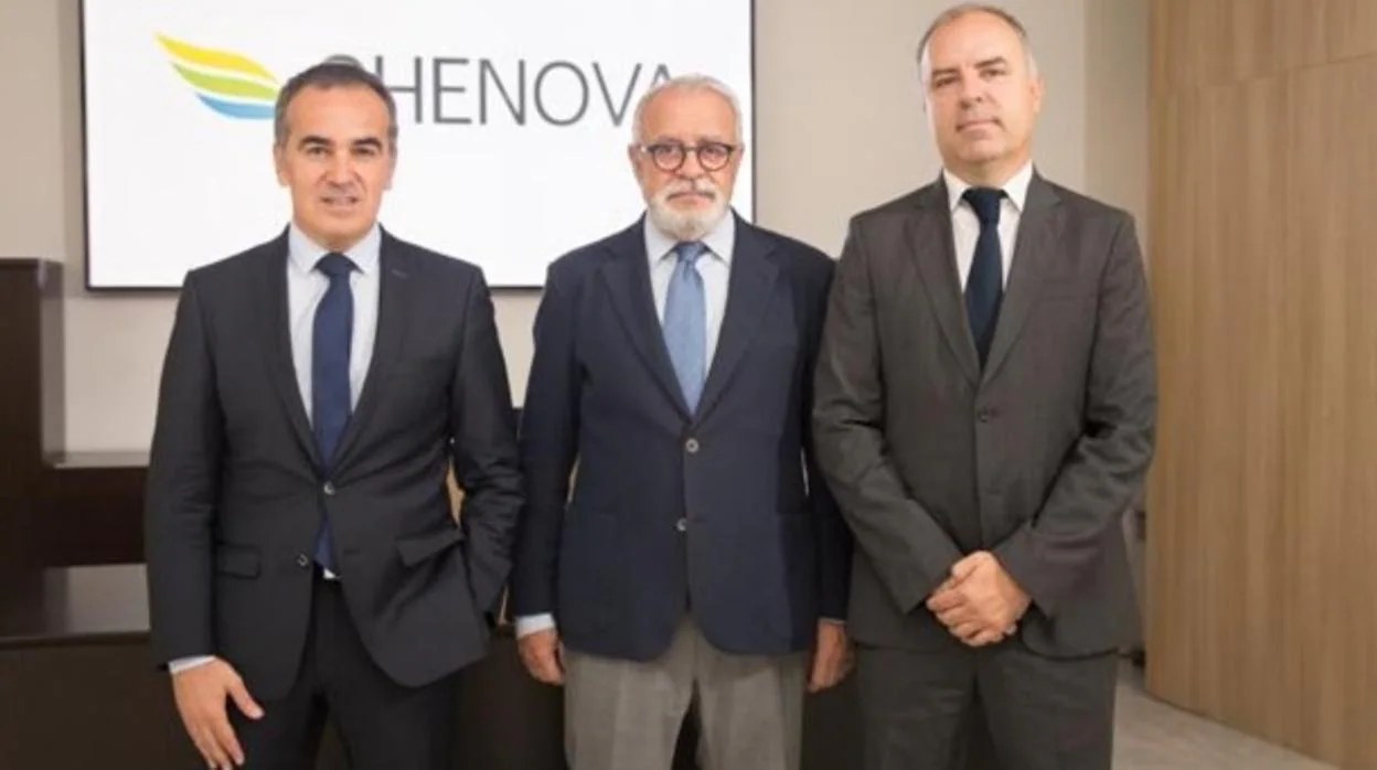 Francisco Cuervas, CEO de Ghenova; Carlos Alejo, presidente de Ghenova; y Raúl Arévalo, director de operaciones de Ghenova