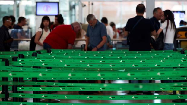 Desconvocada la huelga del personal de tierra de Iberia en El Prat