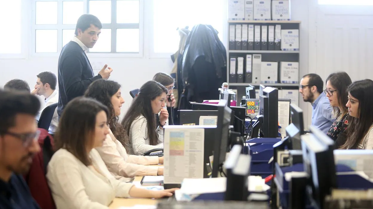 Los directivos españoles prevén el estancamiento de la contratación en el último trimestre del año