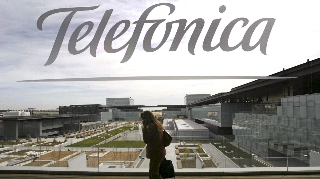 Telefónica lanza un plan de bajas para mayores de 53 años
