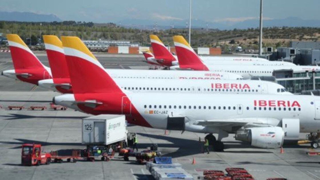 Aviones aparcados en el aeropuerto de Barajas