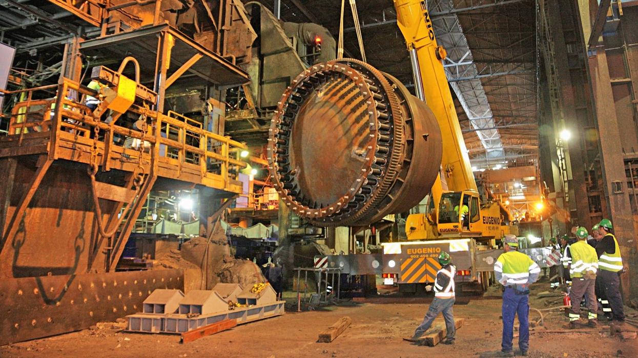 Instalación de la fundición de cobre de Atlantic Cooper en Huelva durante la parada técnica