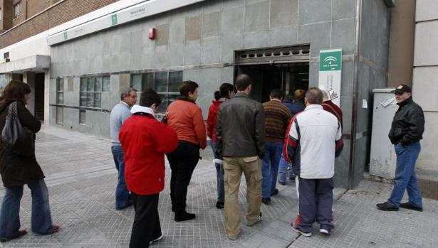 La cifra de hogares con todos sus miembros en paro vuelve a superar el millón