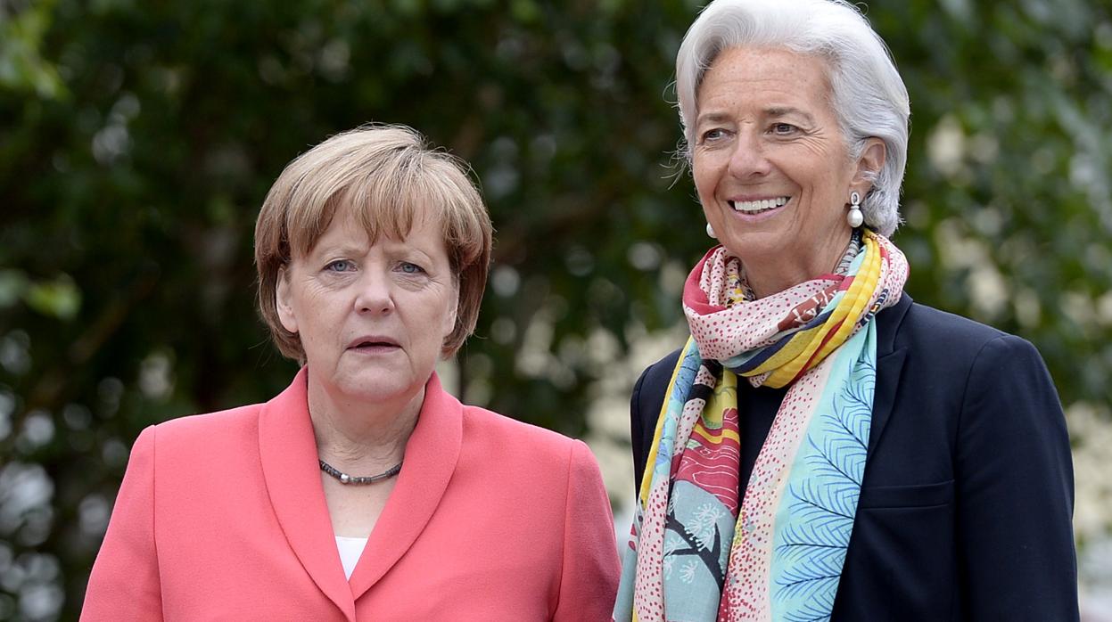 Angela Merkel (izquierda) y Christine Lagarde