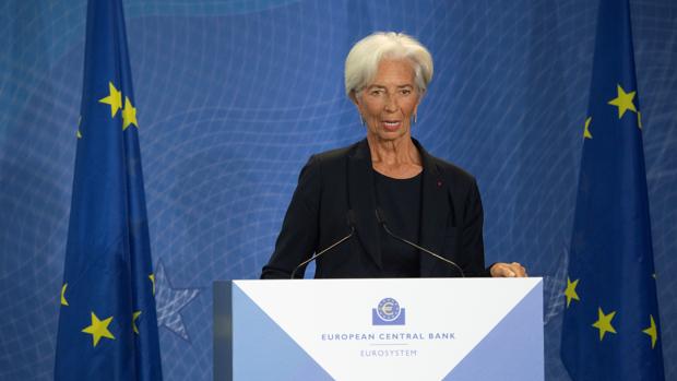 Lagarde anuncia una revisión temprana de la estrategia del BCE