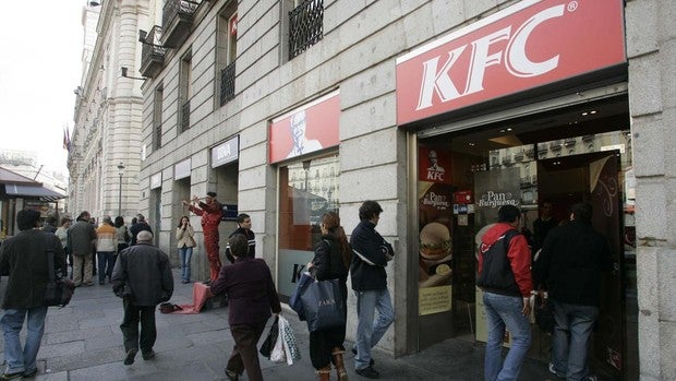 KFC invitará a pollo a toda España si el Gordo coincide con su número de la suerte, el 11