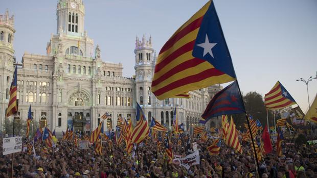 El PIB de Madrid superó al de Cataluña por primera vez en cinco años ante el impacto del «procés»