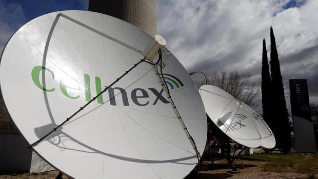 Cellnex entra en Portugal con la compra de Omtel y sus 3.000 torres por 800 millones