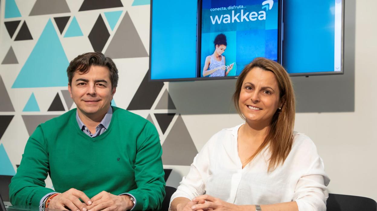 Javier Bercial y María Villaronte, fundadores de Wakkea