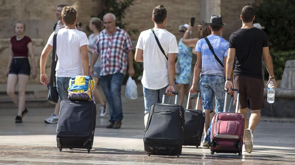 La llegada de turistas a España batió en 2019 su récord por séptimo año consecutivo