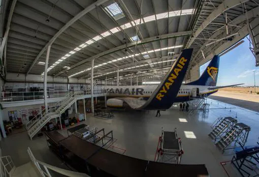 Primer hangar de reparaciones de aviones de Ryanair en Sevilla
