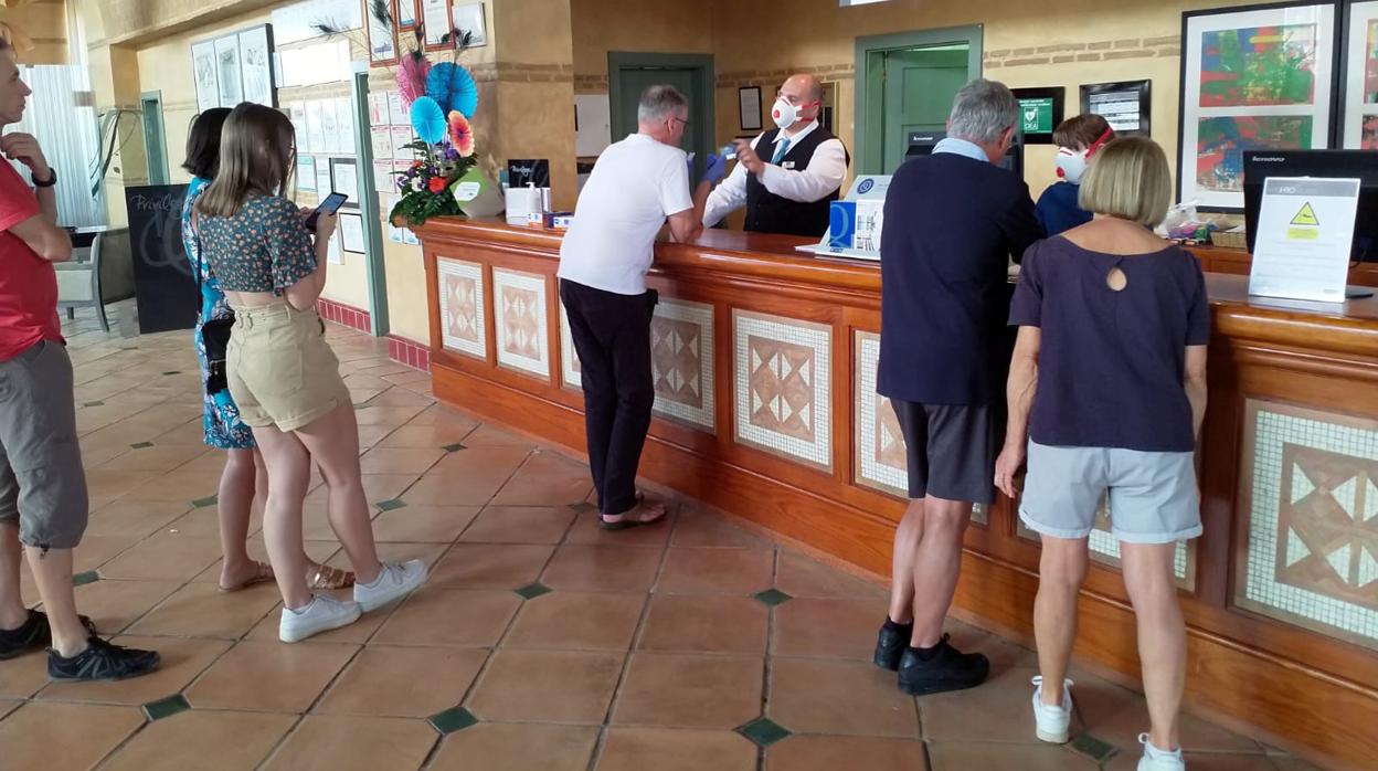 Imagen de la recepción del hotel de Tenerife en cuarentena