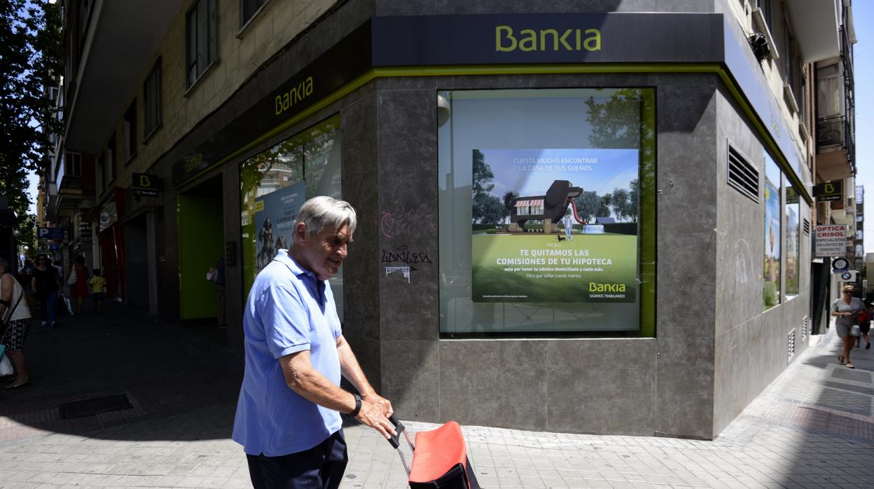 Bankia trabaja también en medidas adicionales a las anunciadas por el Gobierno para hipotecados y pymes