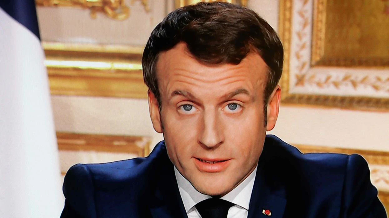 Macron en su mensaje anunciando el estado de alerta