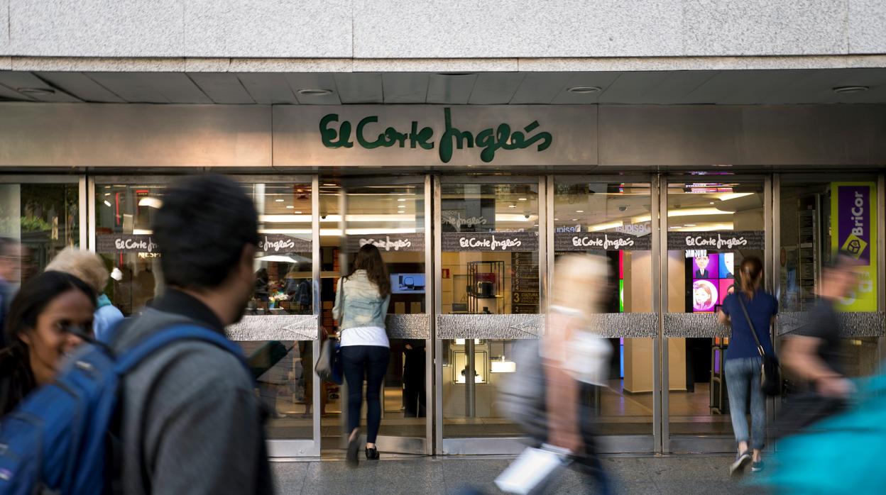 El plan de El Corte Inglés afecta a 25.900 empleados