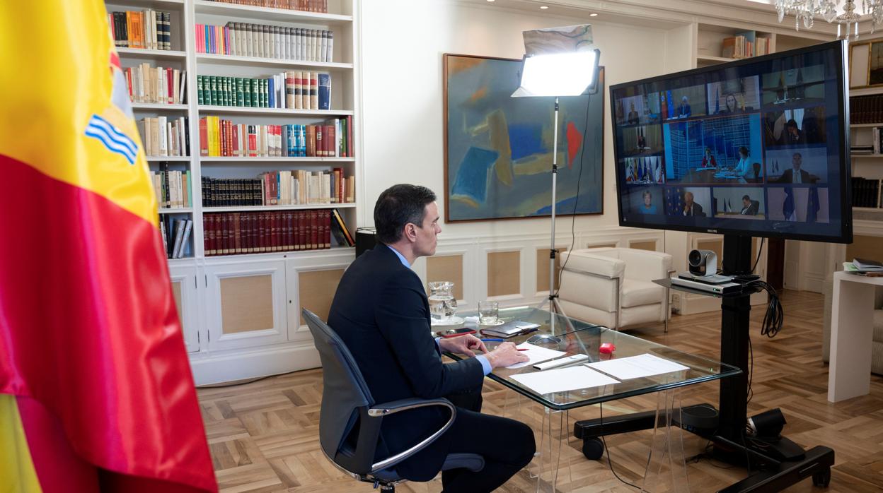 Pedro Sánchez durante su participación en la Cumbre Europea telemática de esta tarde