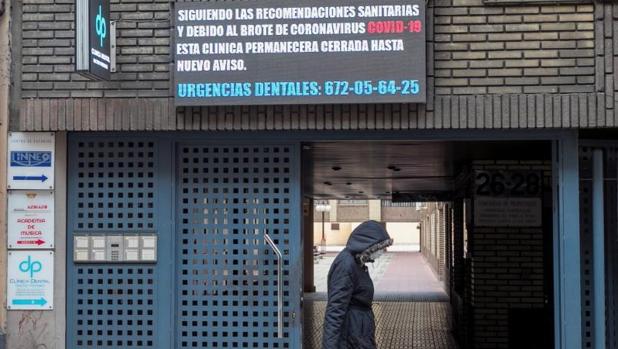 La actividad del sector servicios registró en marzo una caída «sin precedentes» en España por el coronavirus