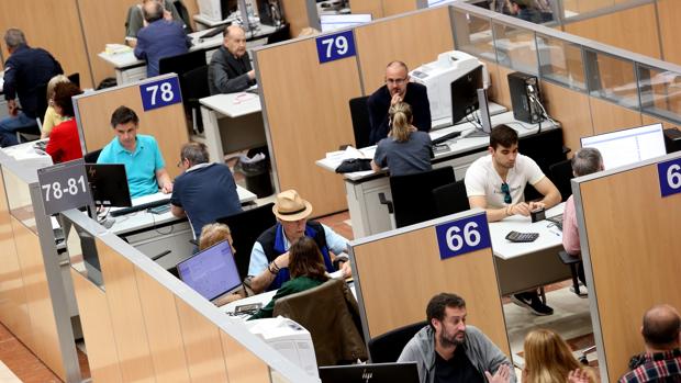 Los técnicos del Ministerio de Hacienda recuerdan que el aplazamiento fiscal excluye a las grandes empresas