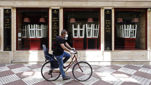 El 40% de los trabajadores de Sevilla está en casa en paro forzoso