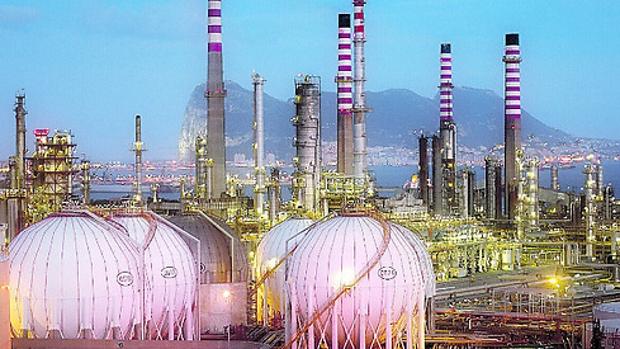 Cepsa aplica un ERTE rotativo y flexible a 2.586 empleados de sus gasolineras