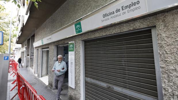 Los gestores administrativos estiman que más de 900.000 afectados por ERTE aún no han cobrado