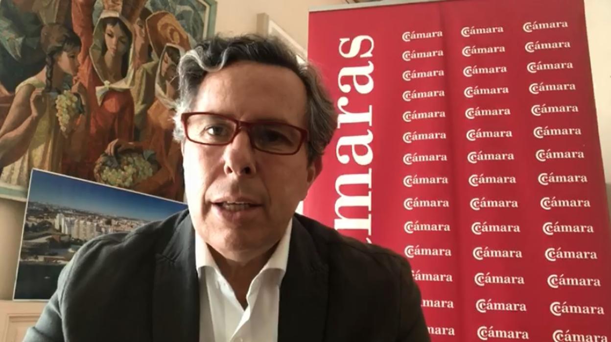 Salvador Fernández, gerente de la Cámara de Comercio de Sevilla, en la presentación del estudio sobre las preocupaciones y demandas de la pyme andaluza