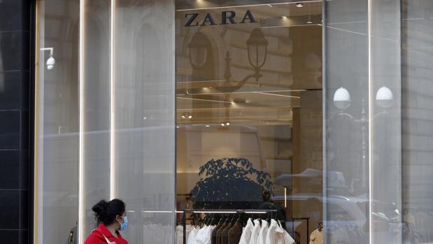 Zara cierra un acuerdo con UGT y Comisiones Obreras para la desescalada