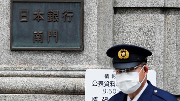El Banco de Japón inyecta dinero gratis a las pymes para resistir los efectos del coronavirus