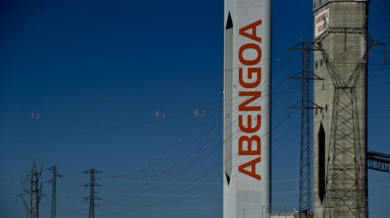 Varias filiales de Abengoa están en concurso de acreedores y la matriz negocia ahora un crédito de 250 millones de euros.