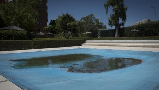 Este es el sobrecoste que tendrán que pagar las comunidades de vecinos por abrir la piscina este verano